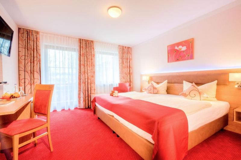 Deluxe Room image 1