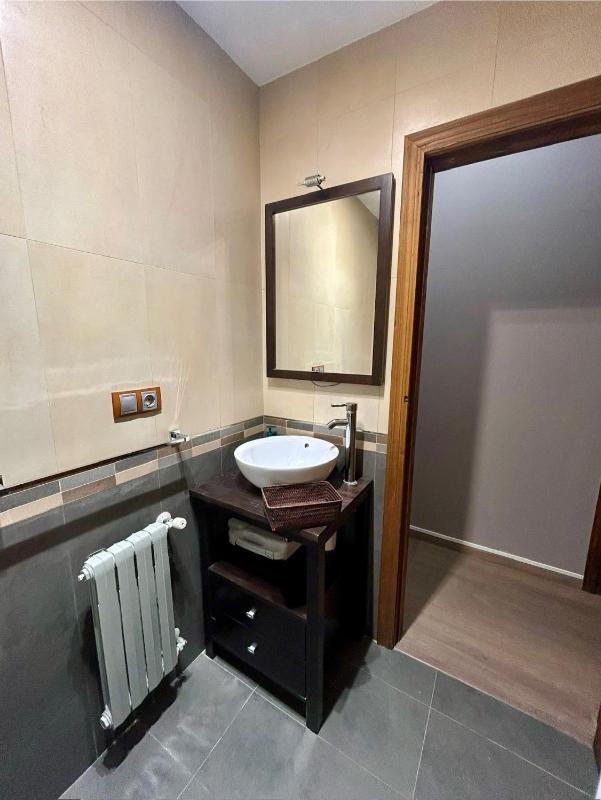 Two-Bedroom Apartment with Mountain View image 3