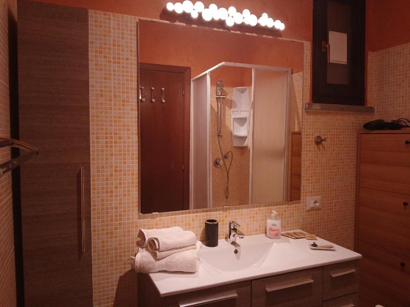 Double Room with Private Bathroom image 3