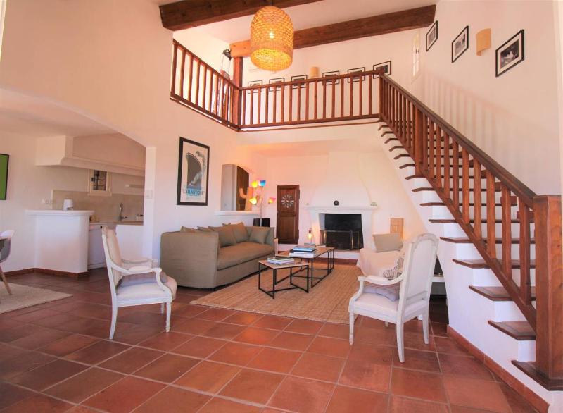 La Villa Tara 4 chambres piscine privée vue panoramique sur les collines de Grimaud - image 33