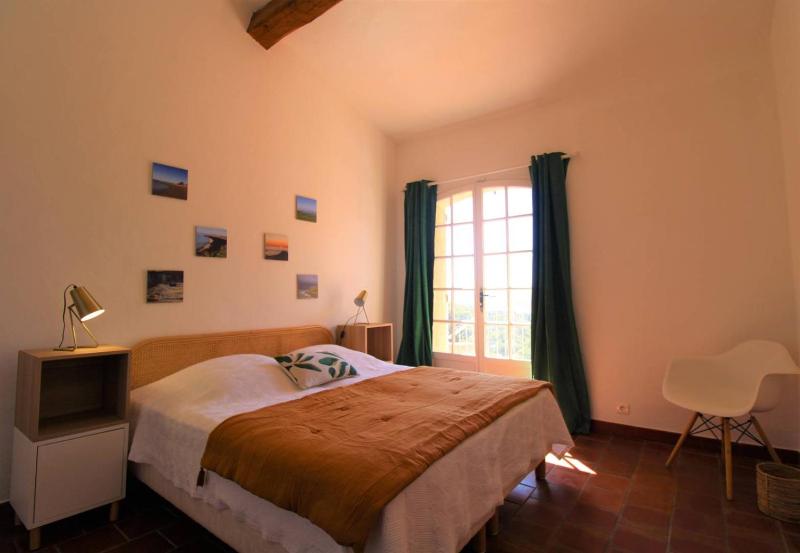 La Villa Tara 4 chambres piscine privée vue panoramique sur les collines de Grimaud - image 41