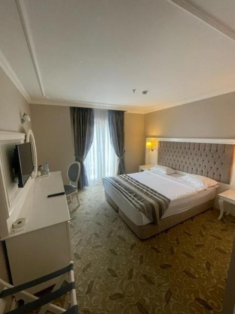 Superior Double Room image 1