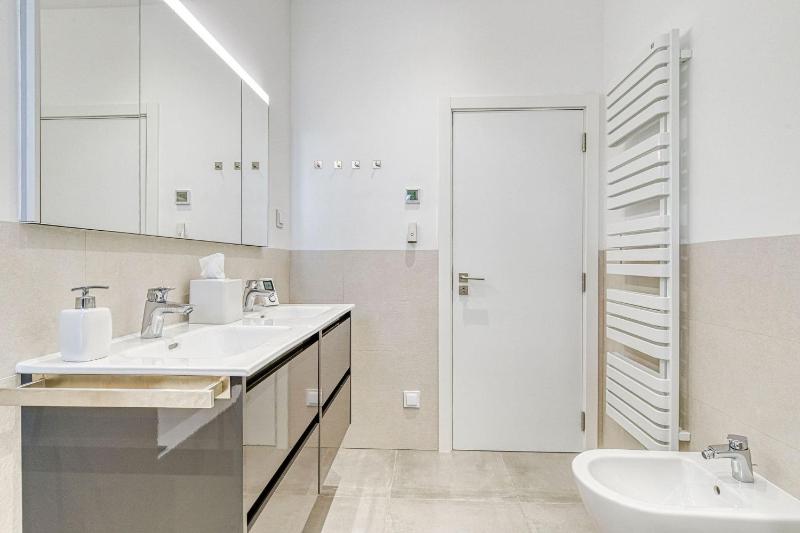 Manatee - Modern & Luxurious villa - image 7