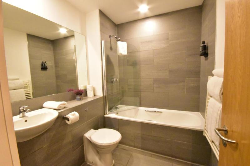 Standard Double Room image 2