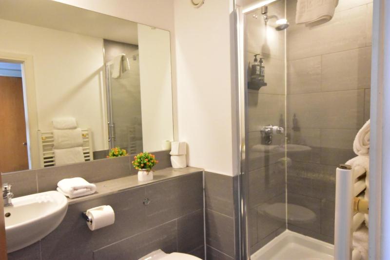Superior King Room image 2