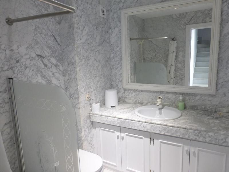 Duplex with sea view - image 37