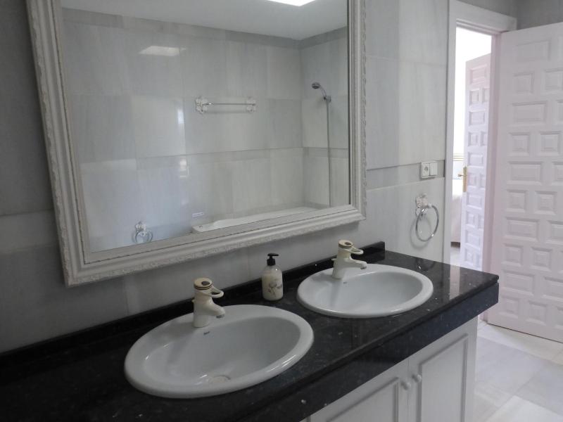 Duplex with sea view - image 17