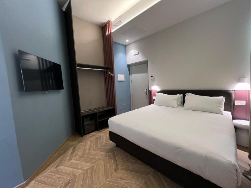 Superior Double Room image 1