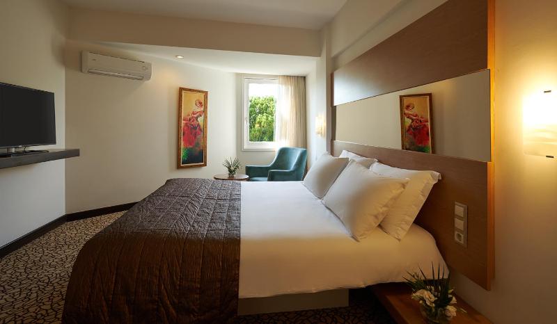 Junior Suite (2 Adults + 2 Children) image 3