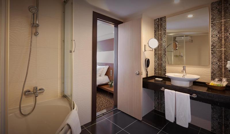 Junior Suite (2 Adults + 2 Children) image 1