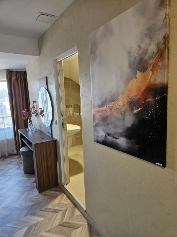 Family Suite with Panoramic View (No Balcony) image 1
