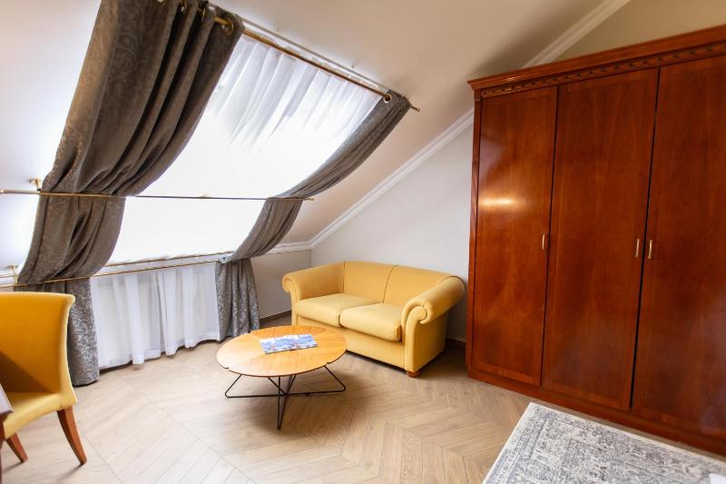 Superior Double Room image 3