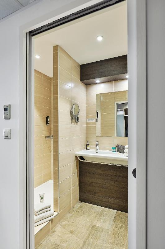 Junior Suite (2 Adults) image 2