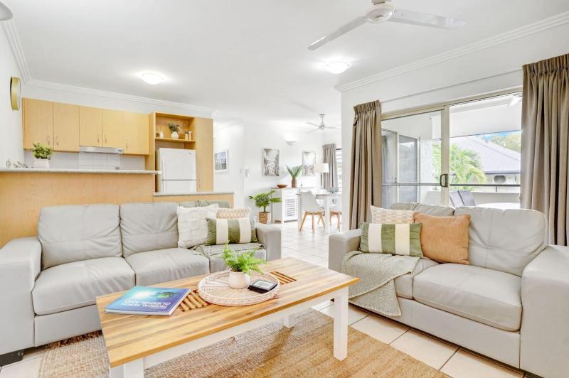 24 Central Plaza Port Douglas - image 5