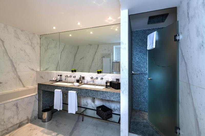 Presidential Suite image 2