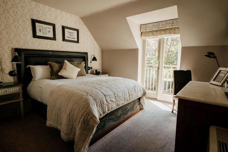 Double Room image 4