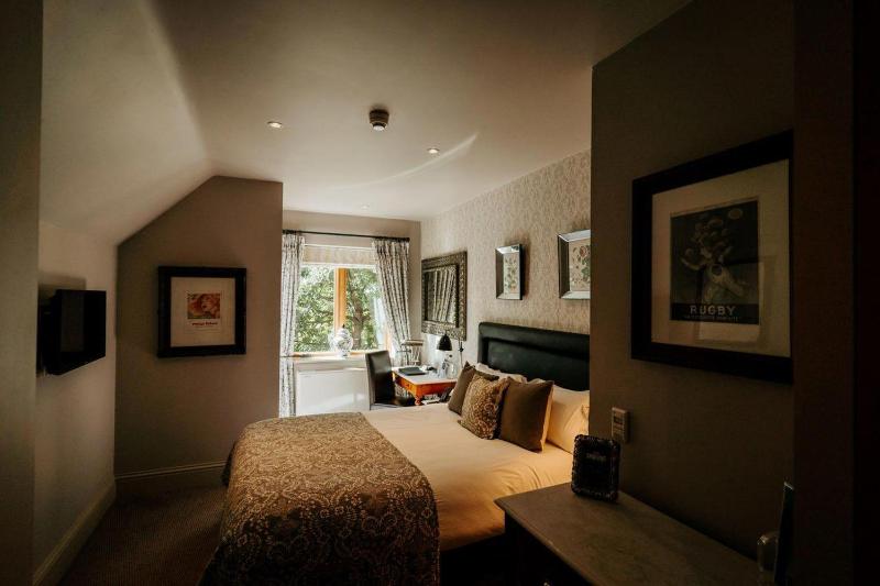 Double Room image 3