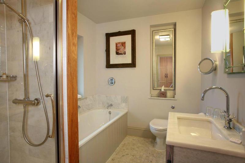 Superior Double Room image 2