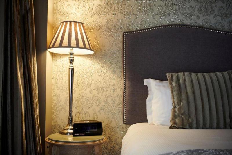 Superior Double Room image 2