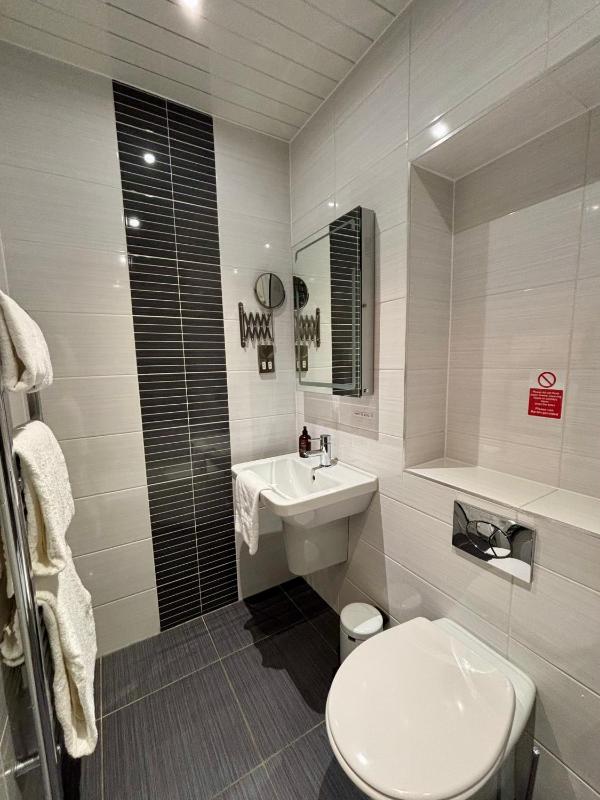 Superior Double Room image 1