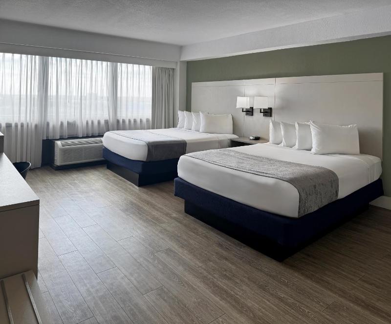 Tower Queen Room with Two Queen Beds - Non-Smoking image 3