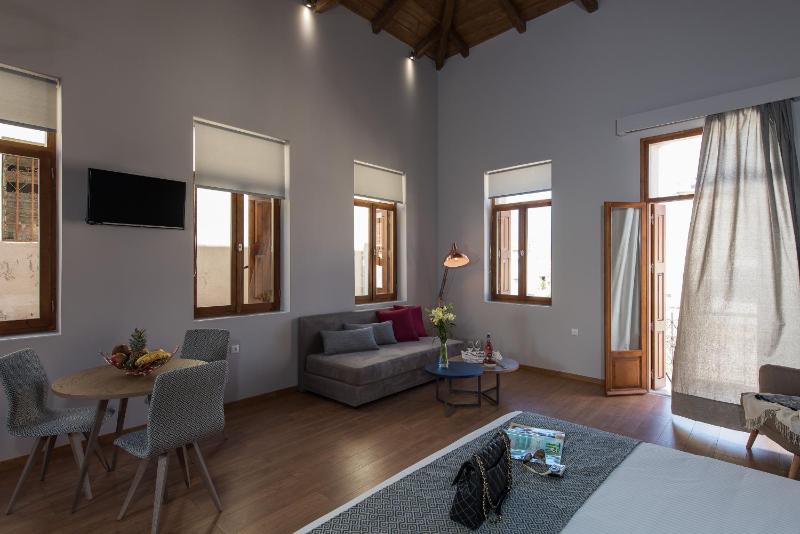 Bluebell Luxury Suites - image 12