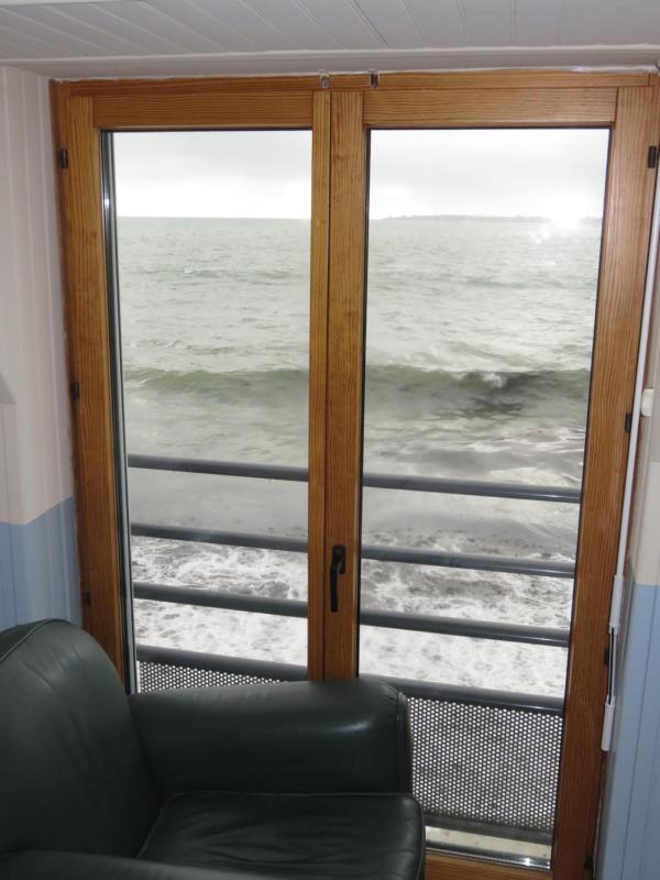 Double Room with Sea View image 4