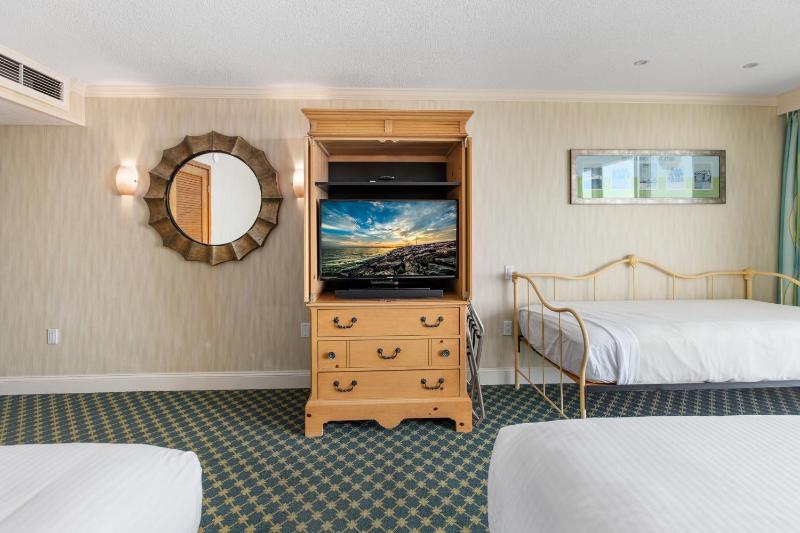 Queen Room with Sea View image 3