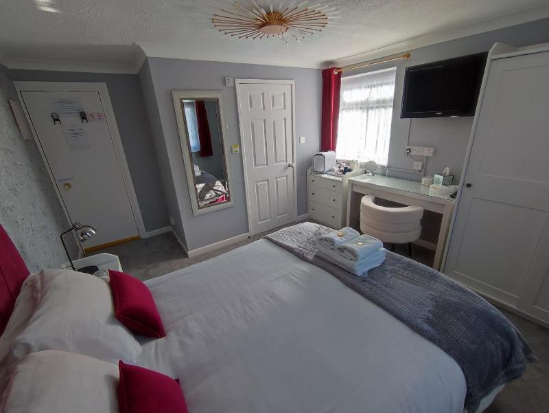 Superior Double Room image 3