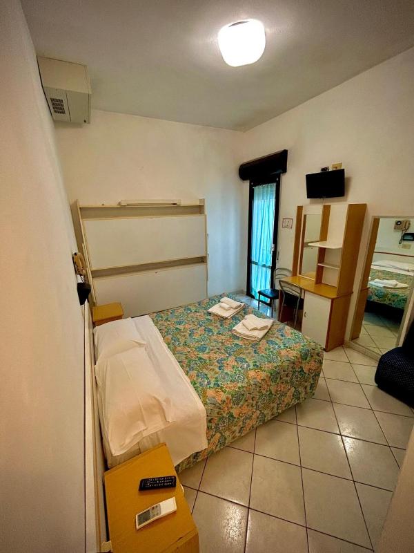 Quadruple Room image 2