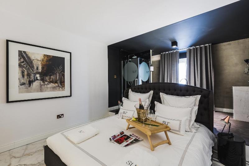 Grand Deluxe Double Room image 1