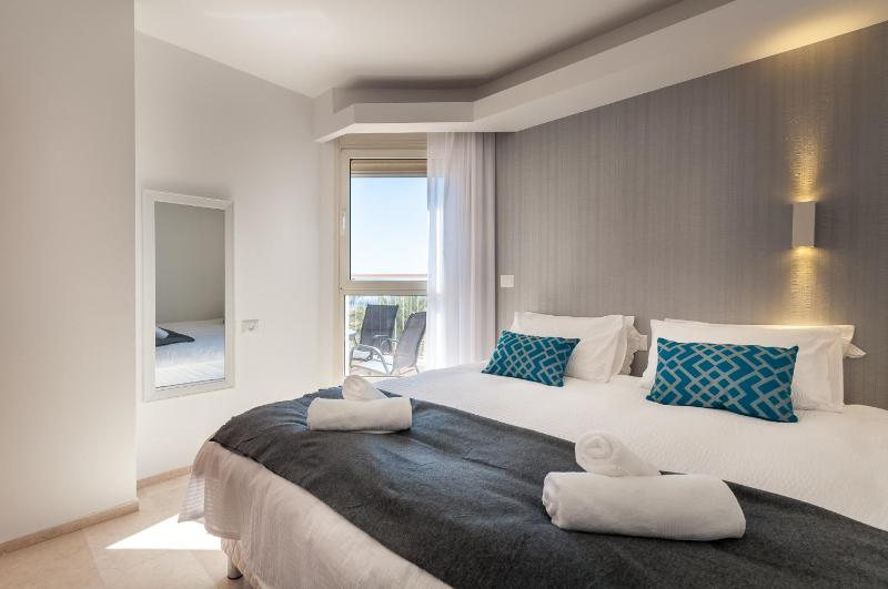 magical sea view 3 bedroom - image 19