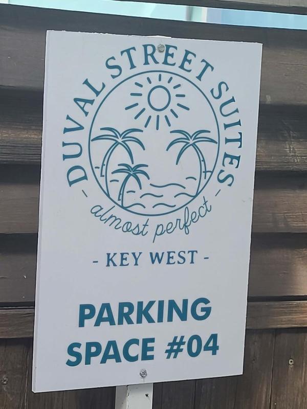 Three Duval Street Suites w parking and pool - image 5