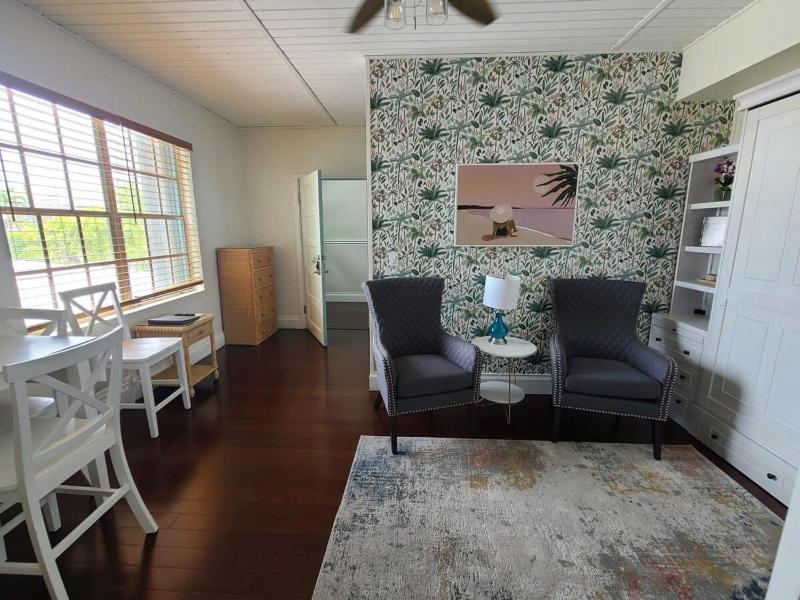 Three Duval Street Suites w parking and pool - image 11