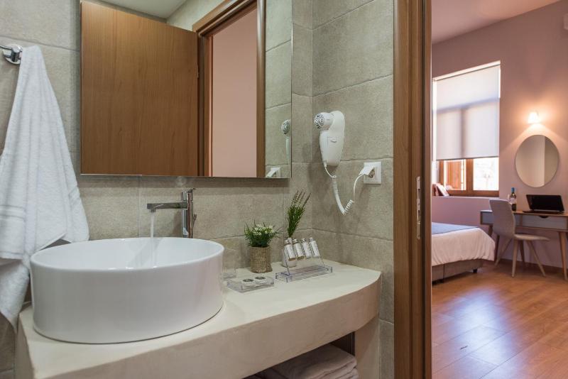 Junior Suite with Balcony image 3