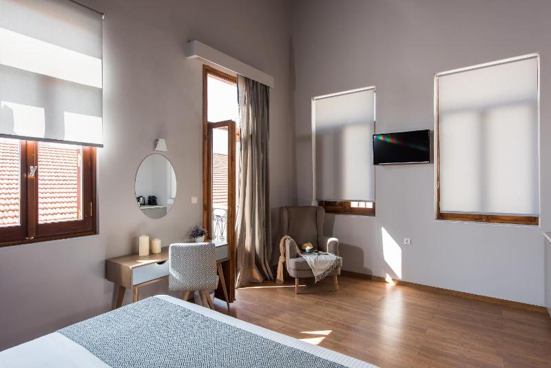Bluebell Luxury Suites - image 45