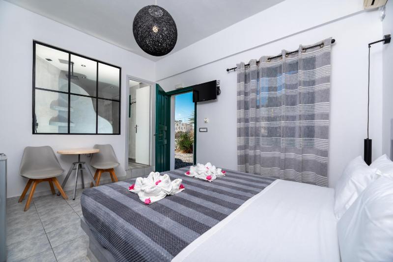 Superior Double Room image 4