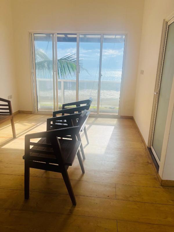 Chanco Beach Hotel and Coworking - Negombo - image 10