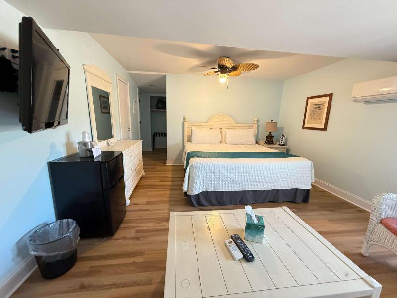 Standard Double Room image 3