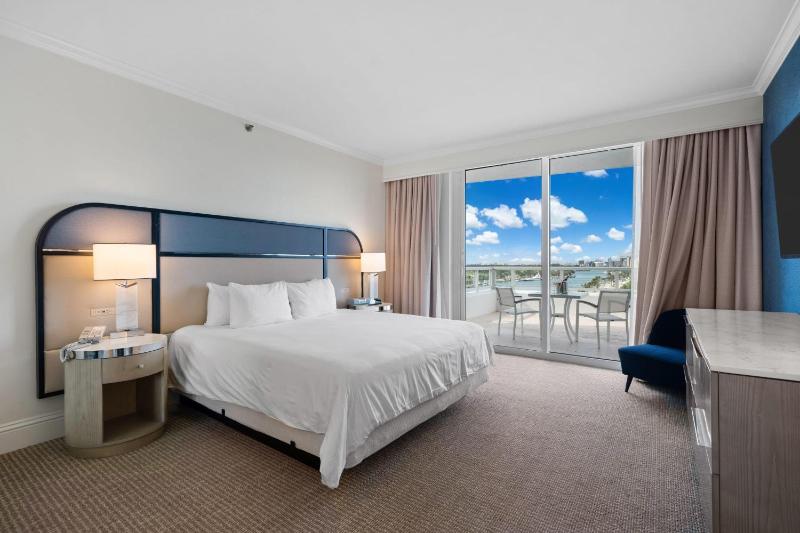 Fontainebleau Miami Beach Tresor Private Luxury Suites - image 12