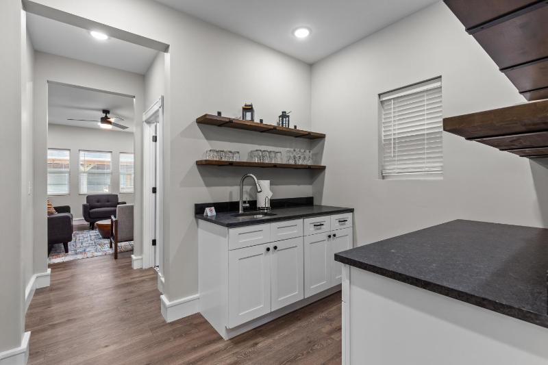 3323 Uptown Elegant Escape - image 12