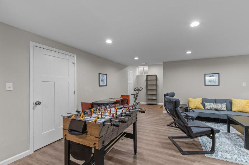 3323 Uptown Elegant Escape - image 8