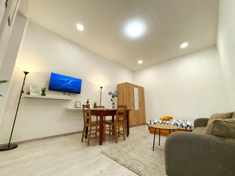 Central Private Apartment-7pax - image 1
