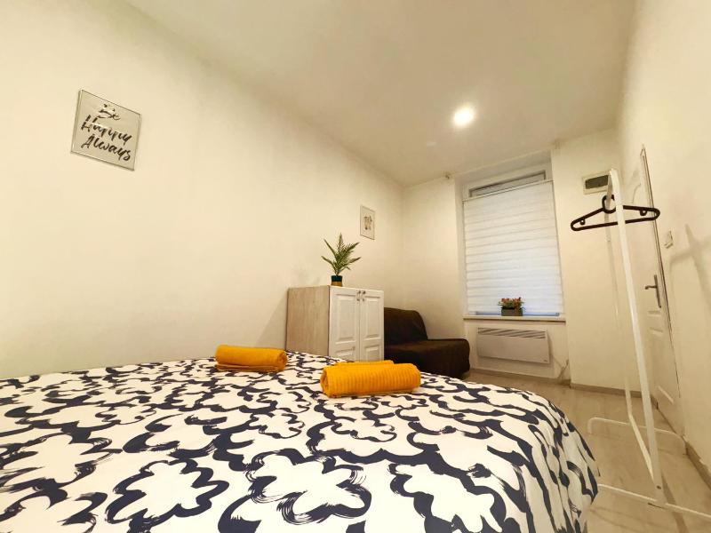 Central Private Apartment-7pax - image 2