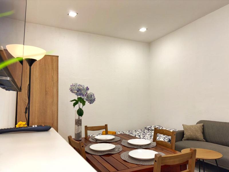 Central Private Apartment-7pax - image 4