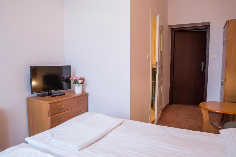 Comfort Double or Twin Room image 2