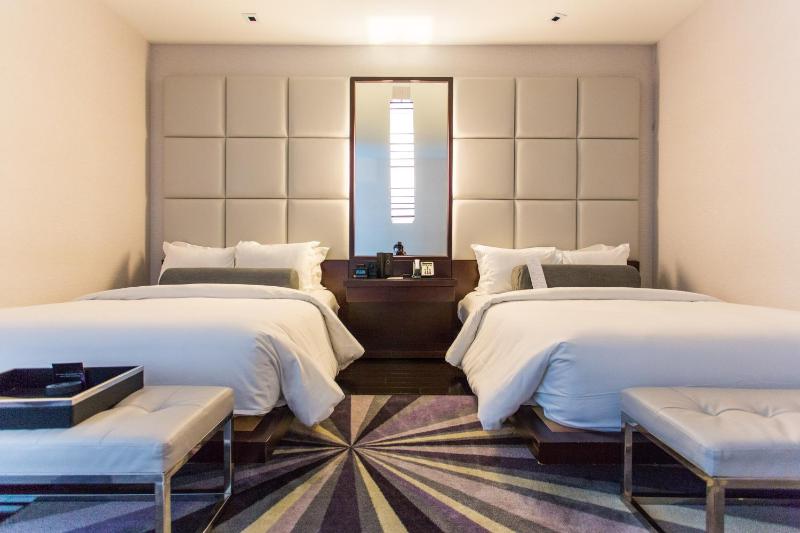 Queen Suite with Two Queen Beds image 1