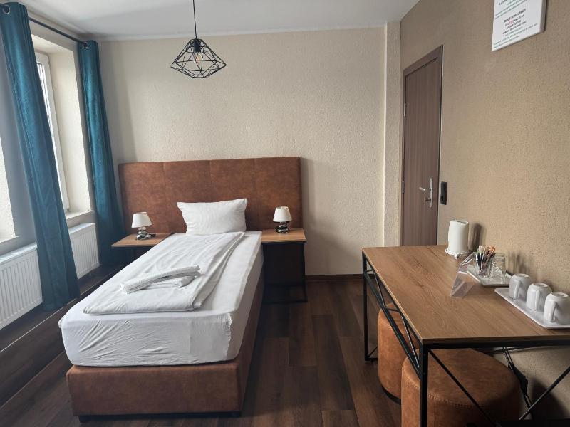 Single Room with Private Bathroom image 1