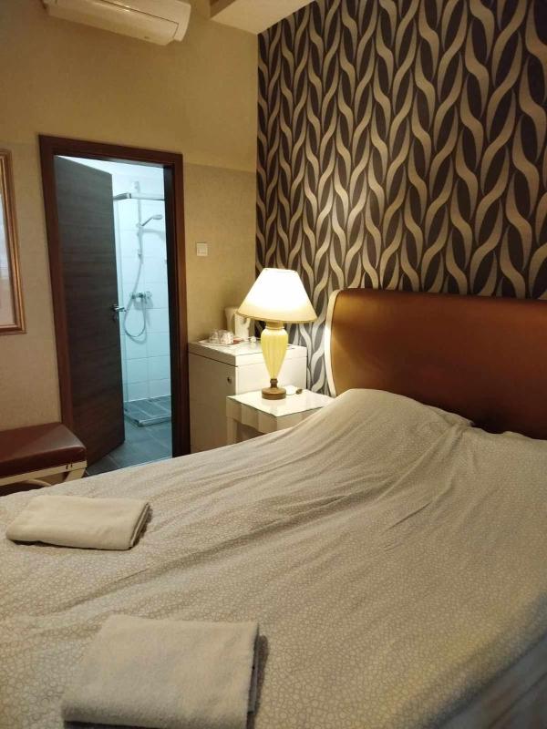 Budget Double Room image 3
