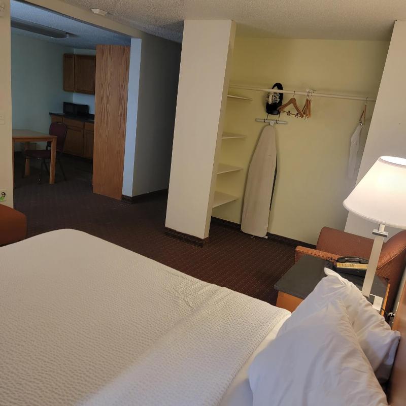 Deluxe Double Room with Two Double Beds - Non-Smoking image 4